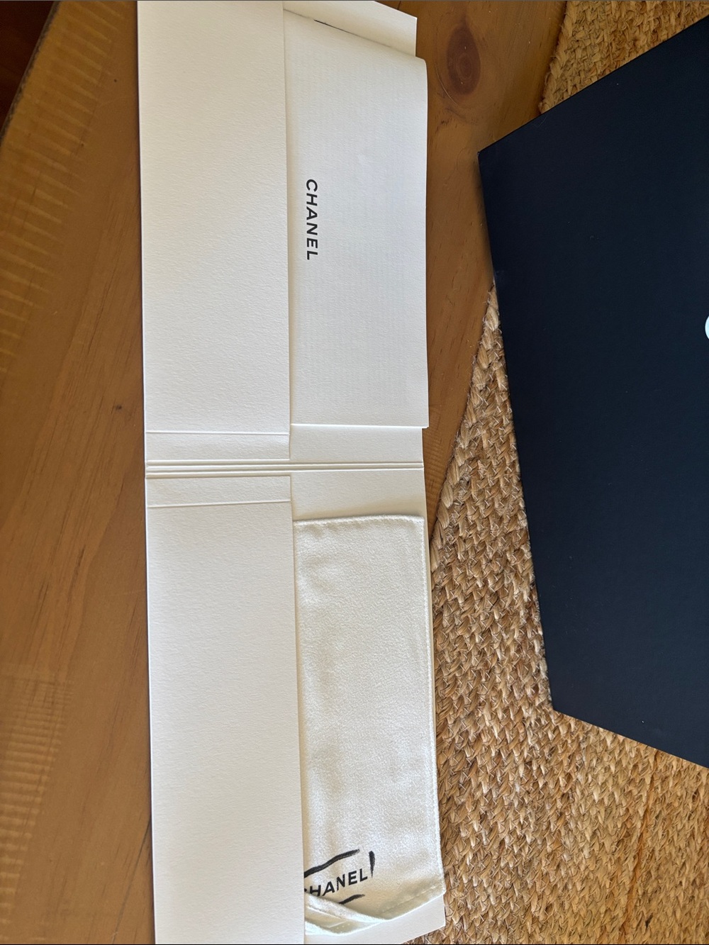 CHANEL MAGNETIC BOX - Picture 2 of 10